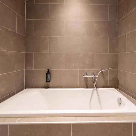 Casa vacanze Elegant Mansion With Pools Antoing