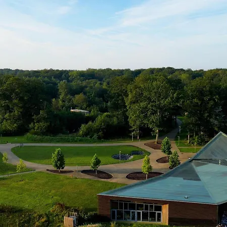 Elegant Mansion With Pools Antoing