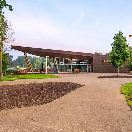 Elegant Mansion With Pools Casa vacanze *