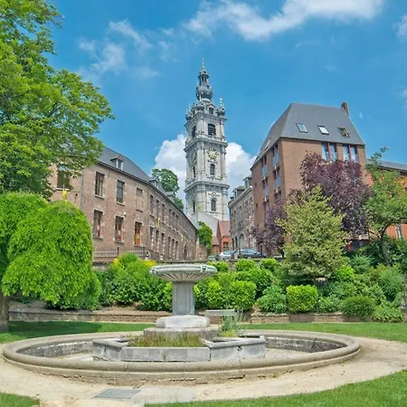 Elegant Mansion With Pools